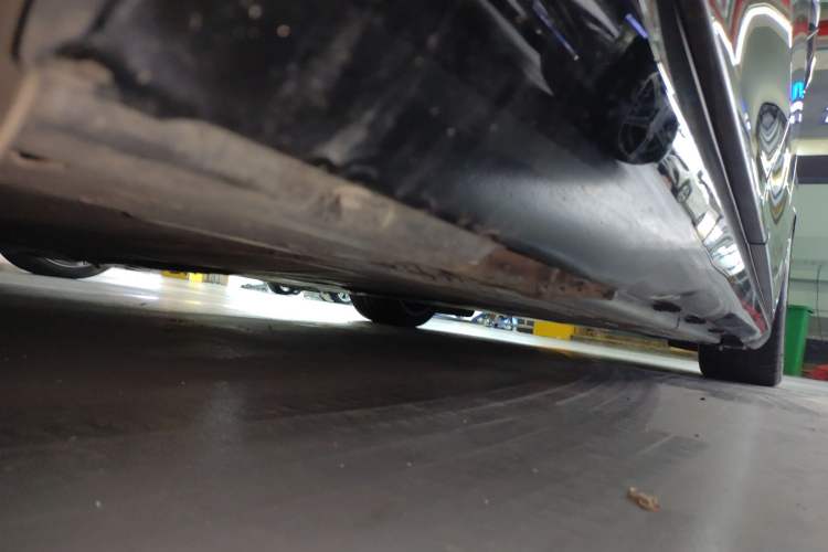 Used Mercedes-Benz EQE AMG 2023 AMG EQE 53 4MATIC+ Right Side Sill