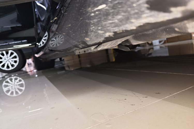 Used Mercedes-Benz EQE AMG 2023 AMG EQE 53 4MATIC+ Right Side Sill