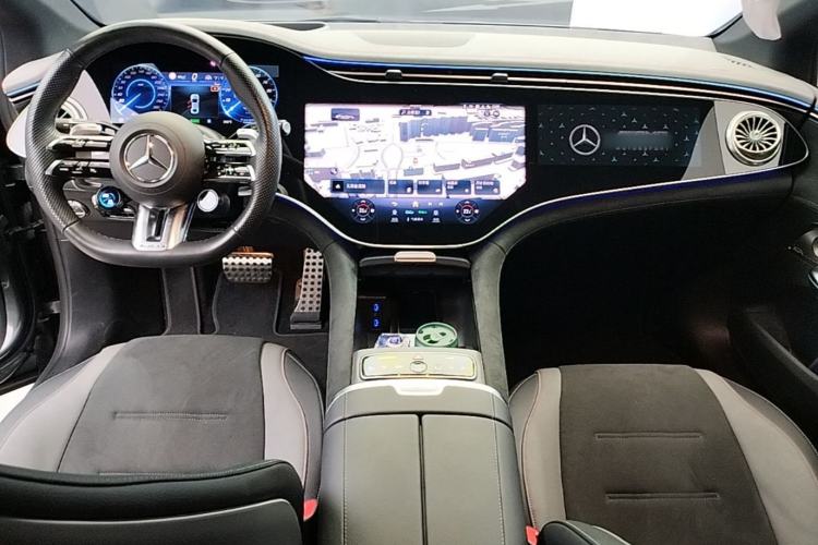 Used Mercedes-Benz EQE AMG 2023 AMG EQE 53 4MATIC+ Center Console