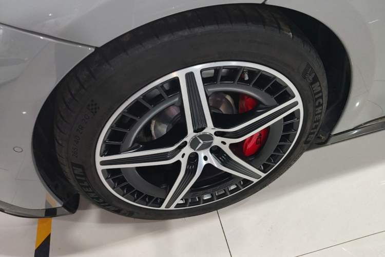 Used Mercedes-Benz EQE AMG 2023 AMG EQE 53 4MATIC+ Left Front Wheel Hub