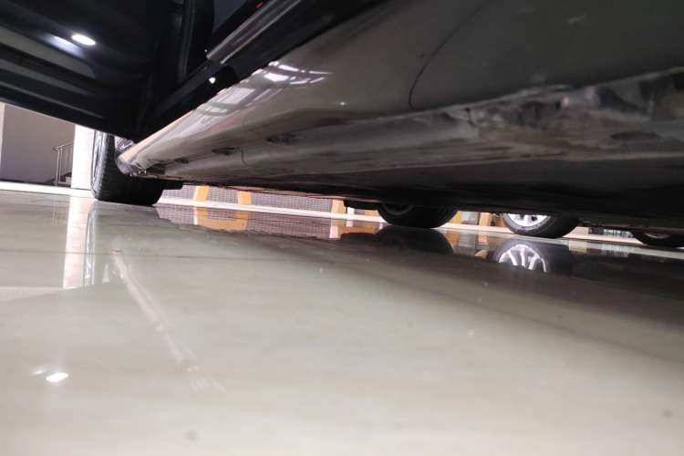 Used Mercedes-Benz EQE AMG 2023 AMG EQE 53 4MATIC+ Left Side Sill