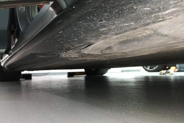 Used Mercedes-Benz EQE AMG 2023 AMG EQE 53 4MATIC+ Right Side Sill