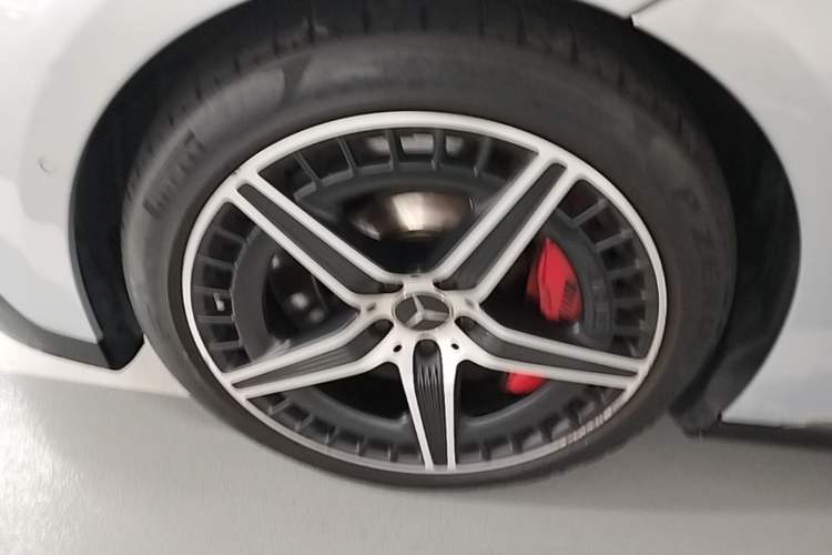 Used Mercedes-Benz EQE AMG 2023 AMG EQE 53 4MATIC+ Left Front Wheel Hub