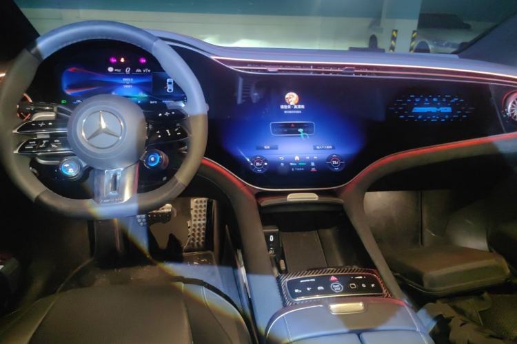 Used Mercedes-Benz EQE AMG 2023 AMG EQE 53 4MATIC+ Center Console