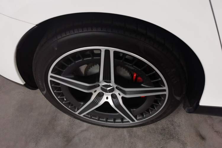 Used Mercedes-Benz EQE AMG 2023 AMG EQE 53 4MATIC+ Right Rear Wheel Hub