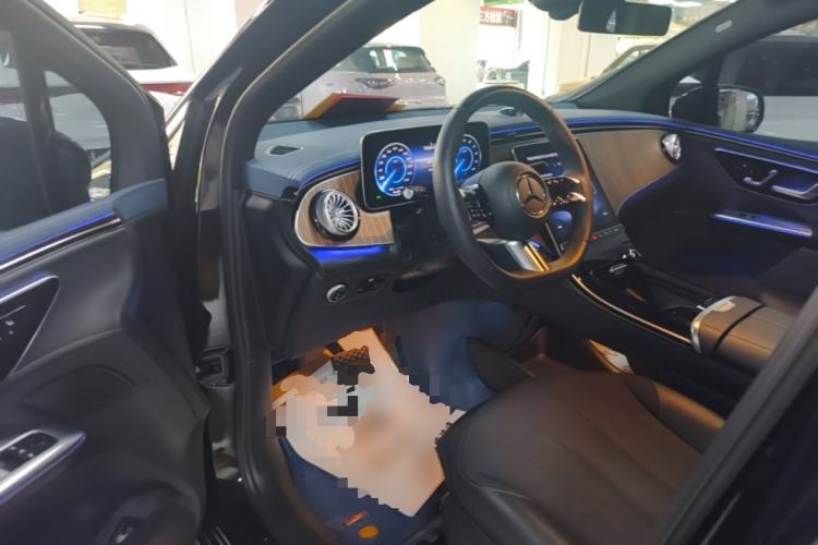 Used Mercedes-Benz EQE SUV 2023 350 4MATIC Pioneer Edition Driver Seat