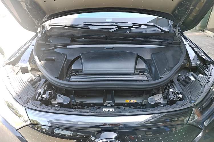 Used Mercedes-Benz EQE SUV 2023 350 4MATIC Luxury Edition Engine Bay