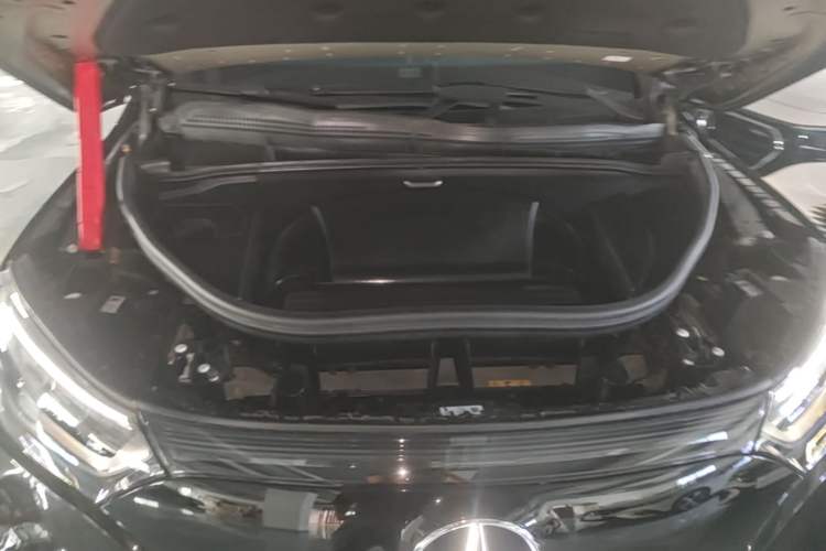 Used Mercedes-Benz EQE SUV 2023 350 4MATIC Pioneer Edition Engine Bay