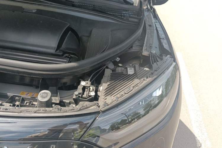 Used Mercedes-Benz EQE SUV 2023 350 4MATIC Pioneer Edition Engine Bay Left