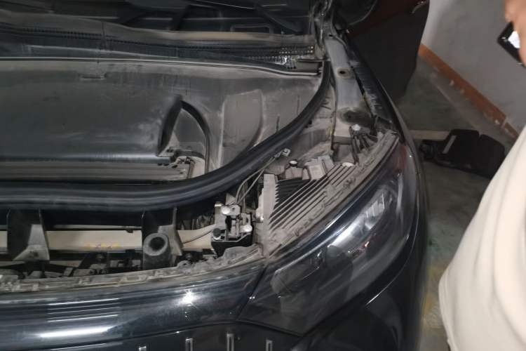 Used Mercedes-Benz EQE SUV 2023 350 4MATIC Pioneer Edition Engine Bay Left
