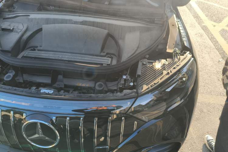 Used Mercedes-Benz EQE SUV 2023 500 4MATIC Special Edition Engine Bay Left