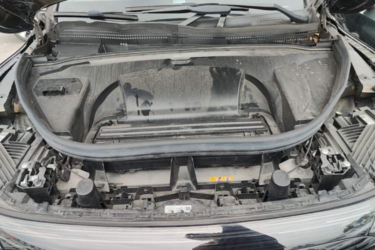 Used Mercedes-Benz EQE SUV 2023 350 4MATIC Pioneer Edition Engine Bay