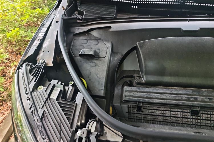 Used Mercedes-Benz EQE SUV 2023 350 4MATIC Luxury Edition Engine Bay Right