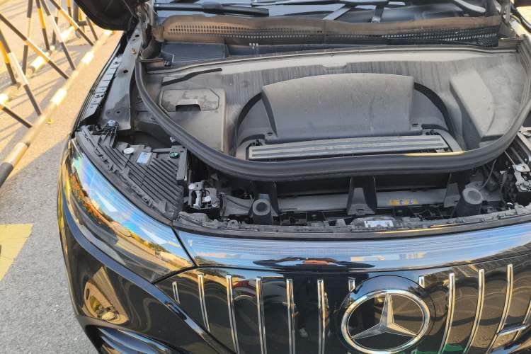 Used Mercedes-Benz EQE SUV 2023 500 4MATIC Special Edition Engine Bay Right