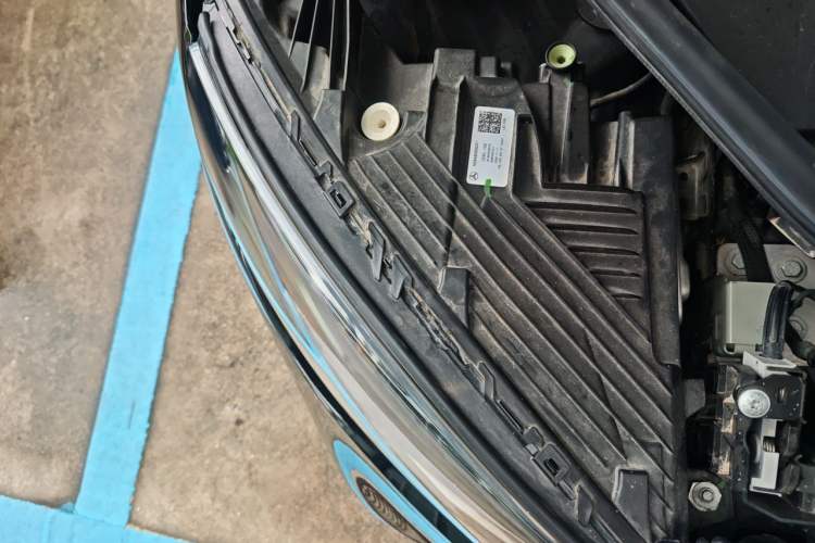 Used Mercedes-Benz EQE SUV 2023 350 4MATIC Pioneer Edition Engine Bay Right