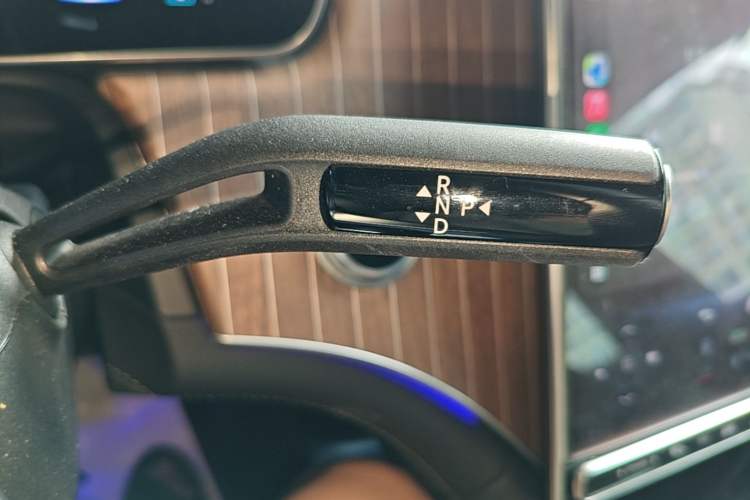 Used Mercedes-Benz EQE SUV 2023 350 4MATIC Luxury Edition Gear Lever