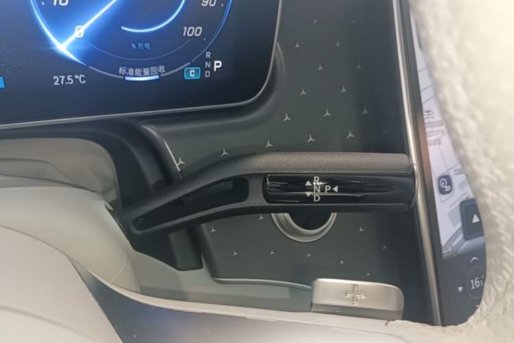 Used Mercedes-Benz EQE SUV 2023 500 4MATIC Special Edition Gear Lever