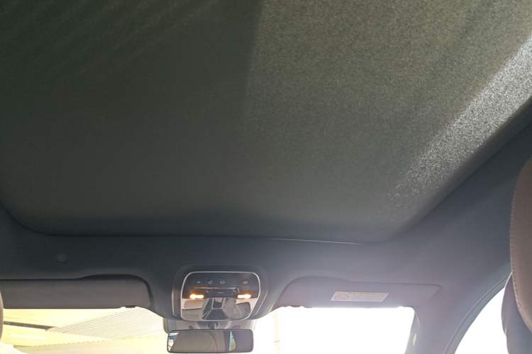 Used Mercedes-Benz EQE SUV 2023 350 4MATIC Luxury Edition Headliner