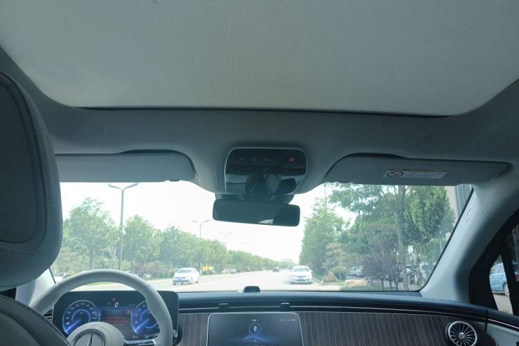 Used Mercedes-Benz EQE SUV 2023 350 4MATIC Pioneer Edition Headliner