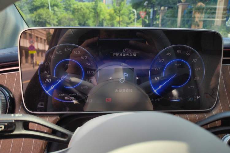 Used Mercedes-Benz EQE SUV 2023 350 4MATIC Luxury Edition Instrument Cluster