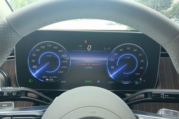 Used Mercedes-Benz EQE SUV 2023 350 4MATIC Pioneer Edition Instrument Cluster