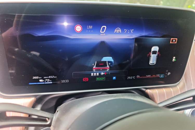 Used Mercedes-Benz EQE SUV 2023 350 4MATIC Luxury Edition Instrument Cluster