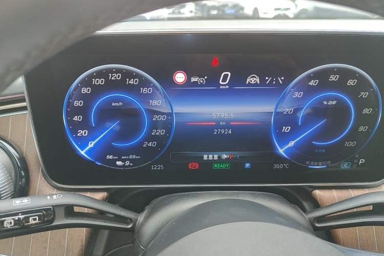 Used Mercedes-Benz EQE SUV 2023 350 4MATIC Pioneer Edition Instrument Cluster