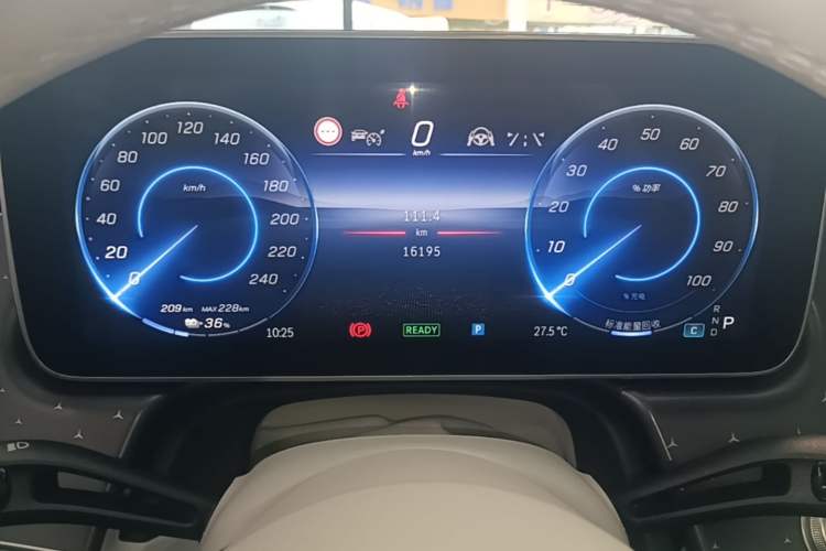 Used Mercedes-Benz EQE SUV 2023 500 4MATIC Special Edition Instrument Cluster