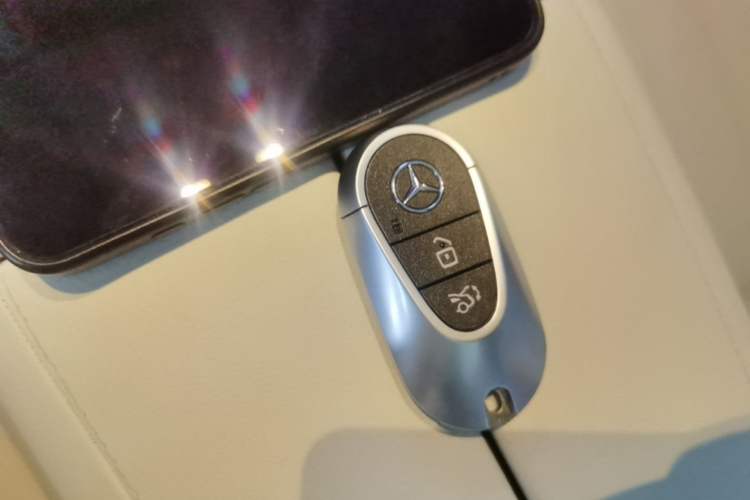 Used Mercedes-Benz EQE SUV 2023 350 4MATIC Luxury Edition Interior 1