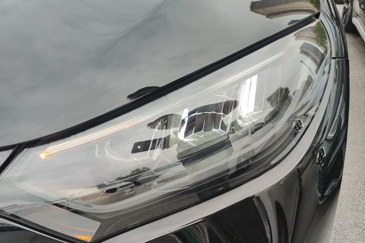 Used Mercedes-Benz EQE SUV 2023 350 4MATIC Pioneer Edition Left Front Headlight