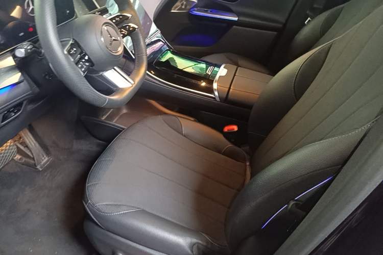 Used Mercedes-Benz EQE SUV 2023 500 4MATIC Special Edition Left Front Seat