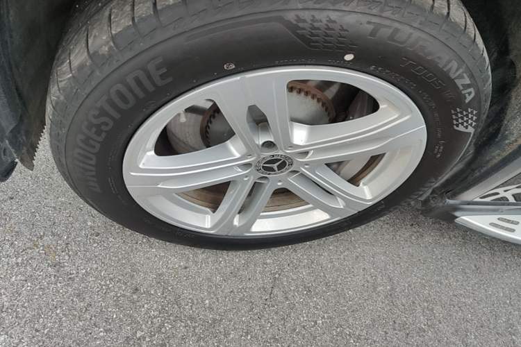 Used Mercedes-Benz EQE SUV 2023 350 4MATIC Pioneer Edition Left Front Wheel Hub