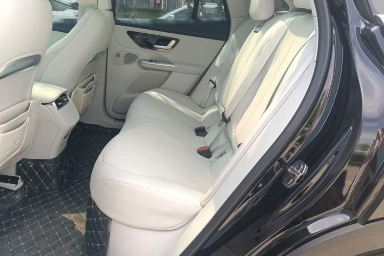Used Mercedes-Benz EQE SUV 2023 350 4MATIC Pioneer Edition Left Rear Seat