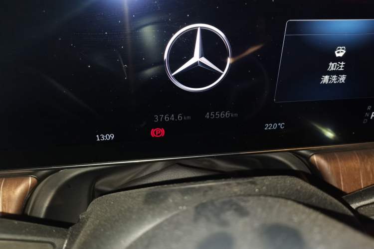 Used Mercedes-Benz EQE SUV 2023 350 4MATIC Pioneer Edition Odometer Close Up