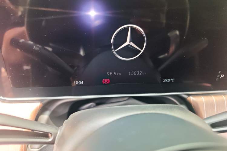 Used Mercedes-Benz EQE SUV 2023 350 4MATIC Luxury Edition Odometer Close Up