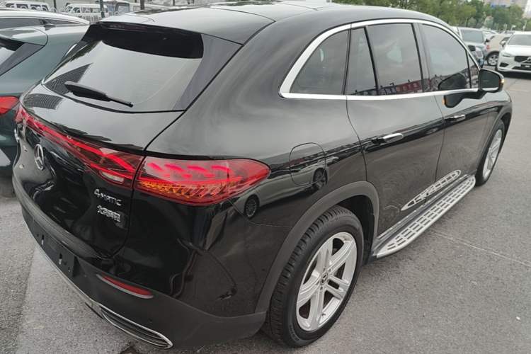 Used Mercedes-Benz EQE SUV 2023 350 4MATIC Pioneer Edition Rear Right 45 Deg