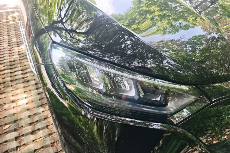 Used Mercedes-Benz EQE SUV 2023 350 4MATIC Luxury Edition Right Front Headlight