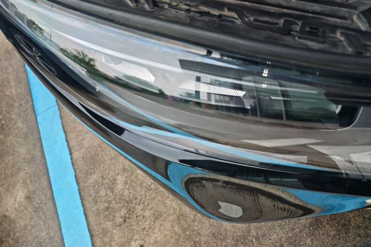 Used Mercedes-Benz EQE SUV 2023 350 4MATIC Pioneer Edition Right Front Headlight
