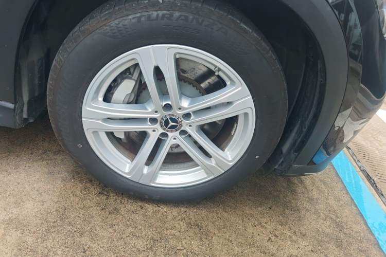Used Mercedes-Benz EQE SUV 2023 350 4MATIC Pioneer Edition Right Front Wheel Hub