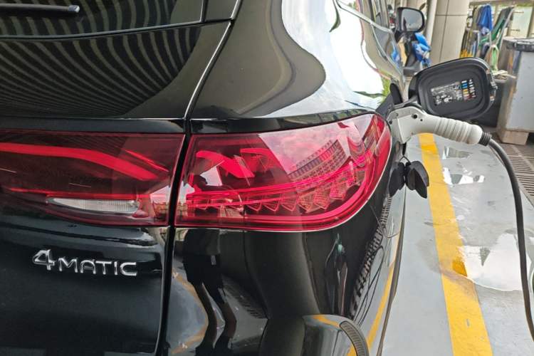 Used Mercedes-Benz EQE SUV 2023 350 4MATIC Luxury Edition Right Rear Taillight