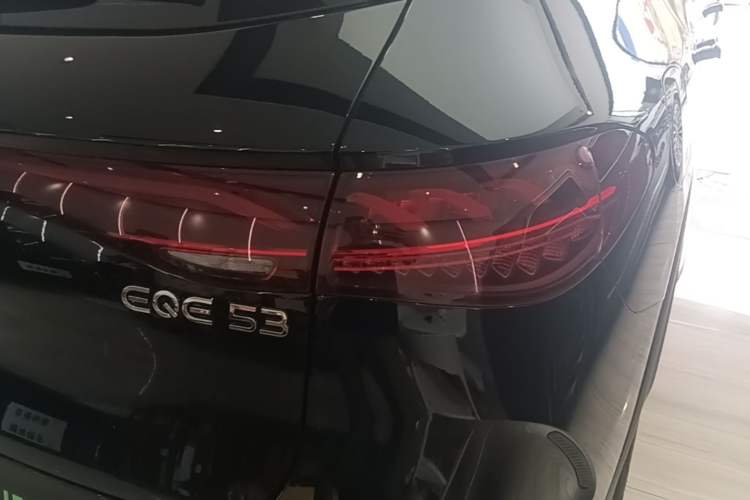 Used Mercedes-Benz EQE SUV 2023 500 4MATIC Special Edition Right Rear Taillight