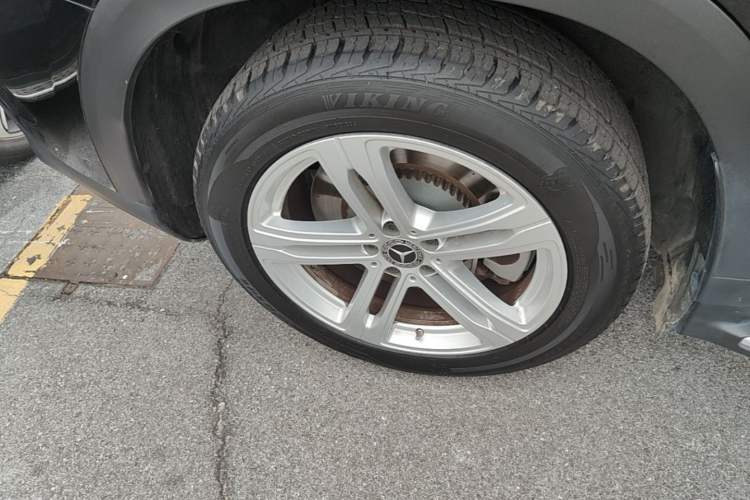 Used Mercedes-Benz EQE SUV 2023 350 4MATIC Pioneer Edition Right Rear Wheel Hub