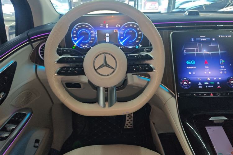 Used Mercedes-Benz EQE SUV 2023 350 4MATIC Pioneer Edition Steering Wheel