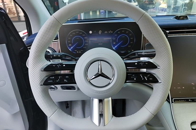 Used Mercedes-Benz EQE SUV 2023 350 4MATIC Luxury Edition Steering Wheel