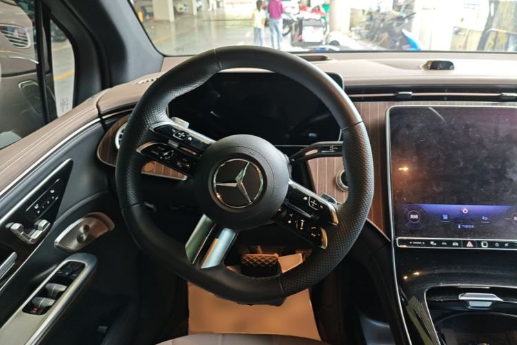 Used Mercedes-Benz EQE SUV 2023 350 4MATIC Luxury Edition Steering Wheel