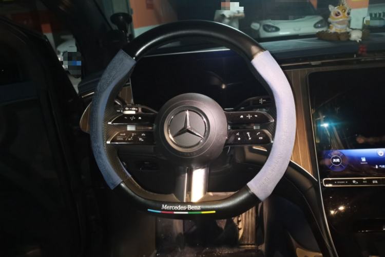 Used Mercedes-Benz EQE SUV 2023 350 4MATIC Pioneer Edition Steering Wheel