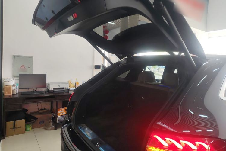 Used Mercedes-Benz EQE SUV 2023 350 4MATIC Luxury Edition Trunk