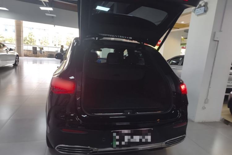 Used Mercedes-Benz EQE SUV 2023 350 4MATIC Pioneer Edition Trunk