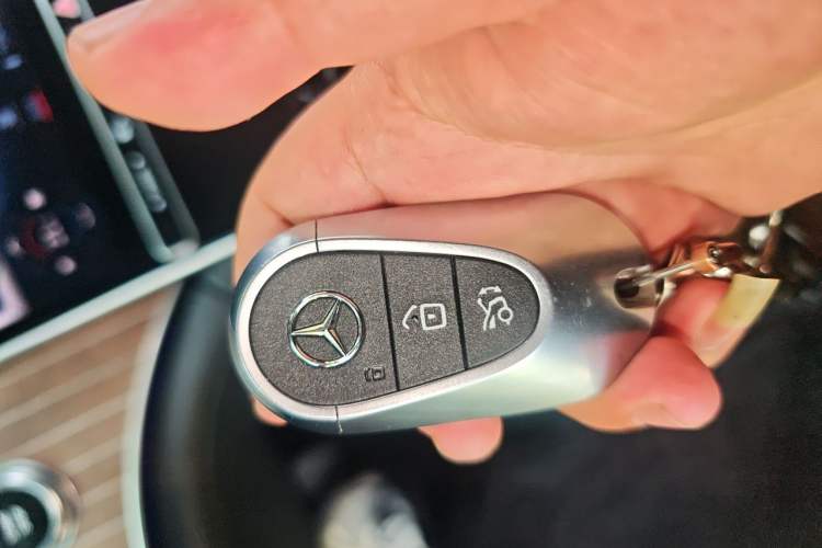 Used Mercedes-Benz EQE SUV 2023 350 4MATIC Luxury Edition Vehicle Key