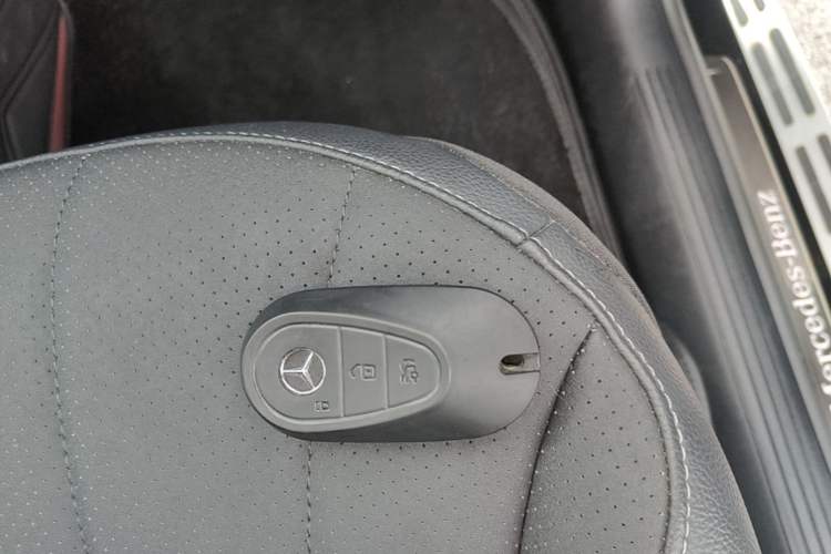 Used Mercedes-Benz EQE SUV 2023 350 4MATIC Pioneer Edition Vehicle Key